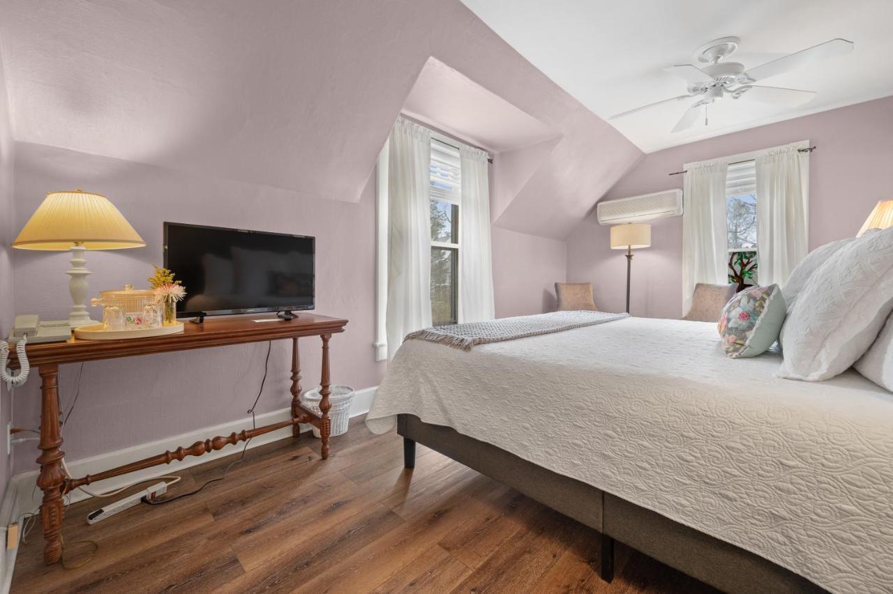 Brook Farm Inn 레녹스 외부 사진