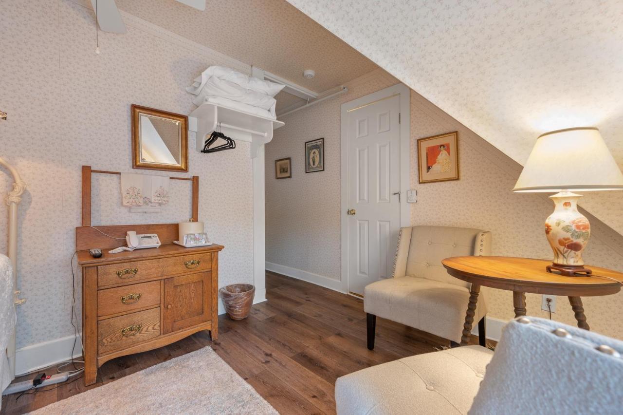 Brook Farm Inn 레녹스 외부 사진