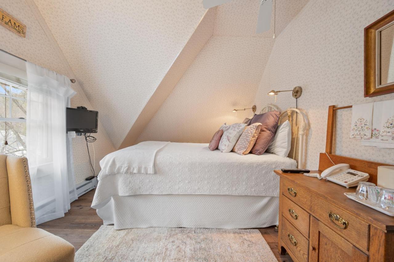 Brook Farm Inn 레녹스 외부 사진