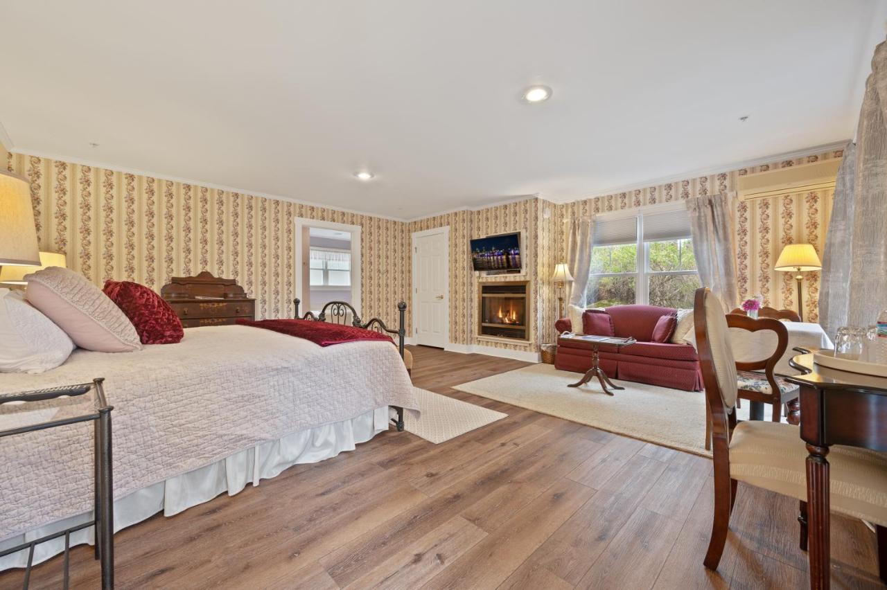 Brook Farm Inn 레녹스 외부 사진