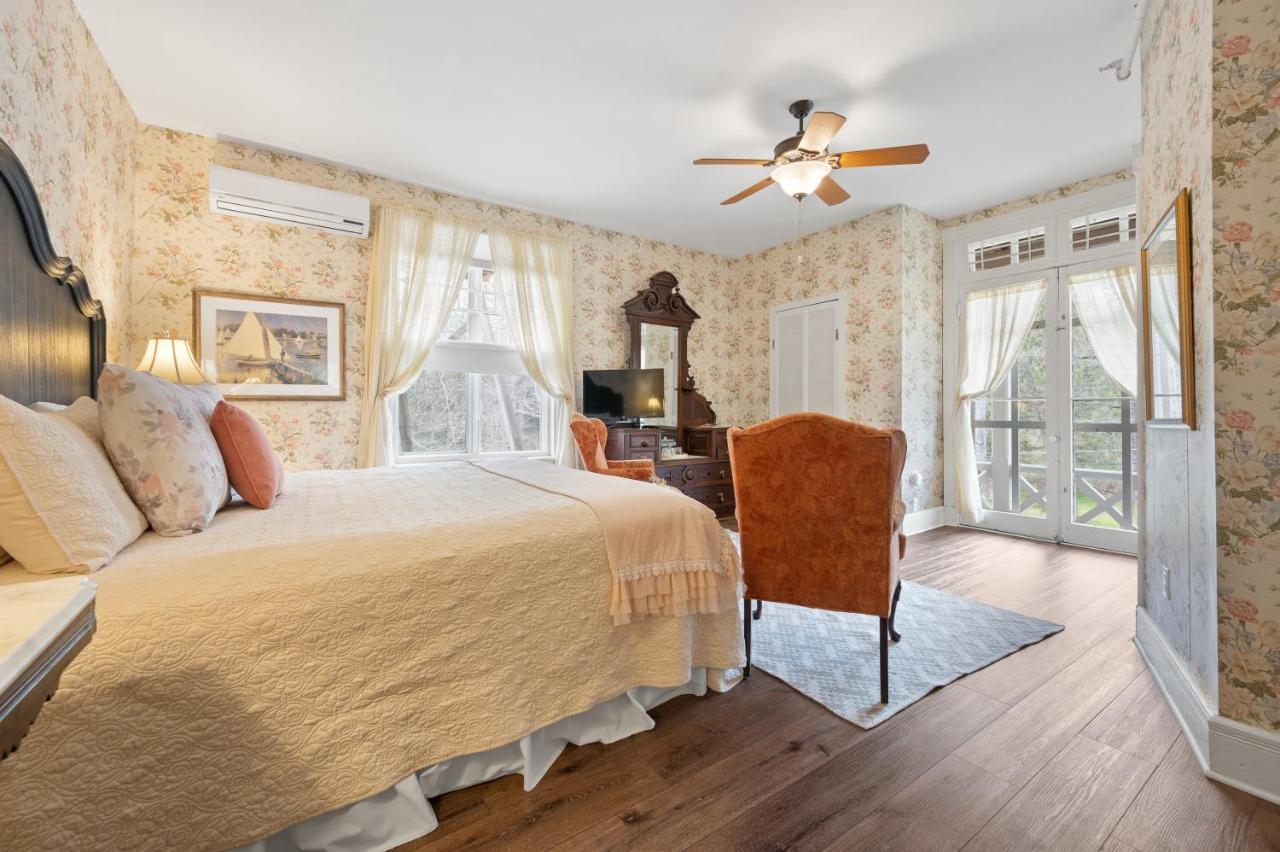 Brook Farm Inn 레녹스 외부 사진